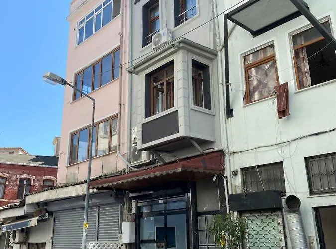 Blue Mansion & Flats *